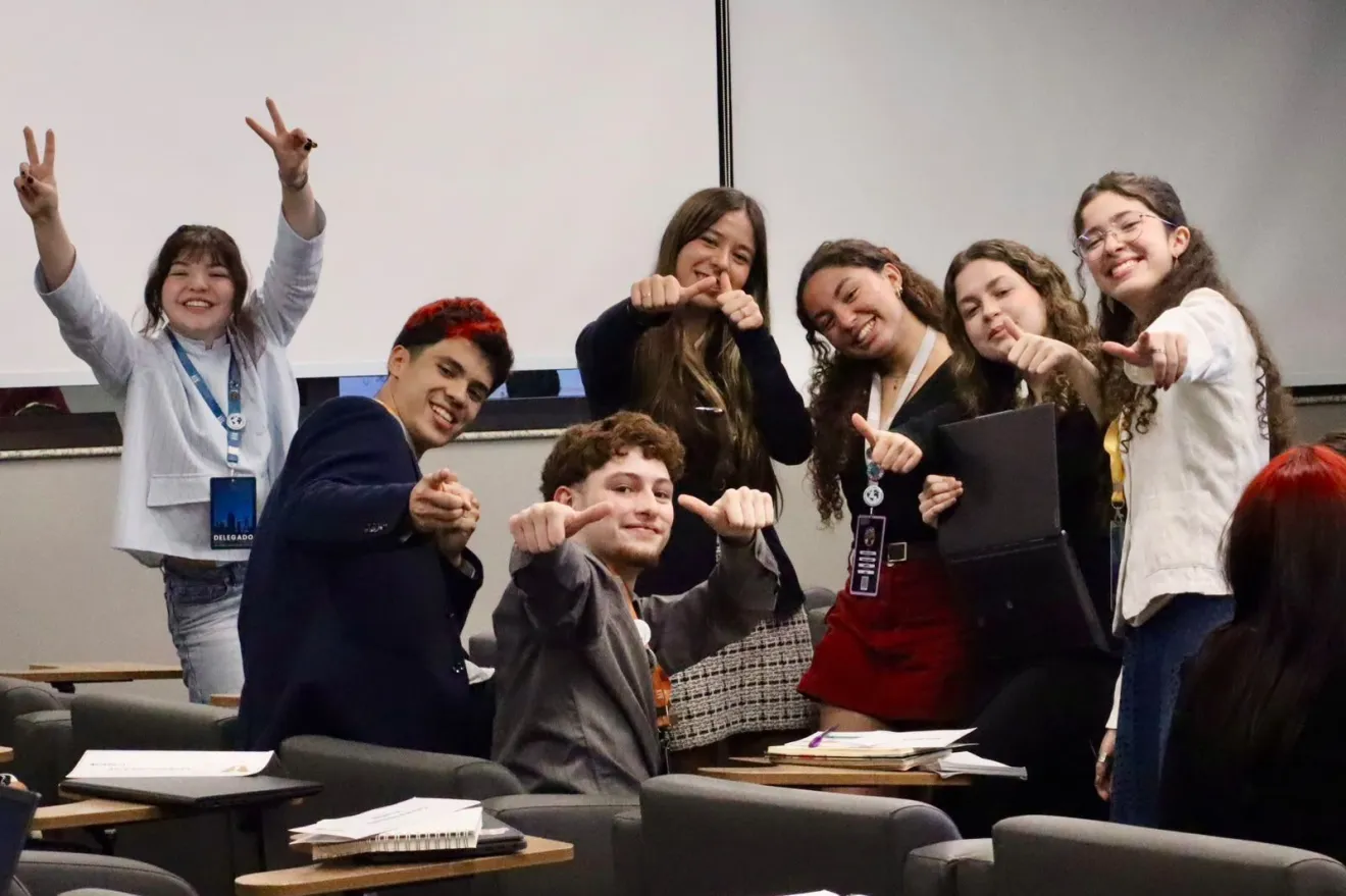 XIV SPMUN encerra edição histórica e reúne mais de mil participantes em uma celebração da diplomacia e do diálogo